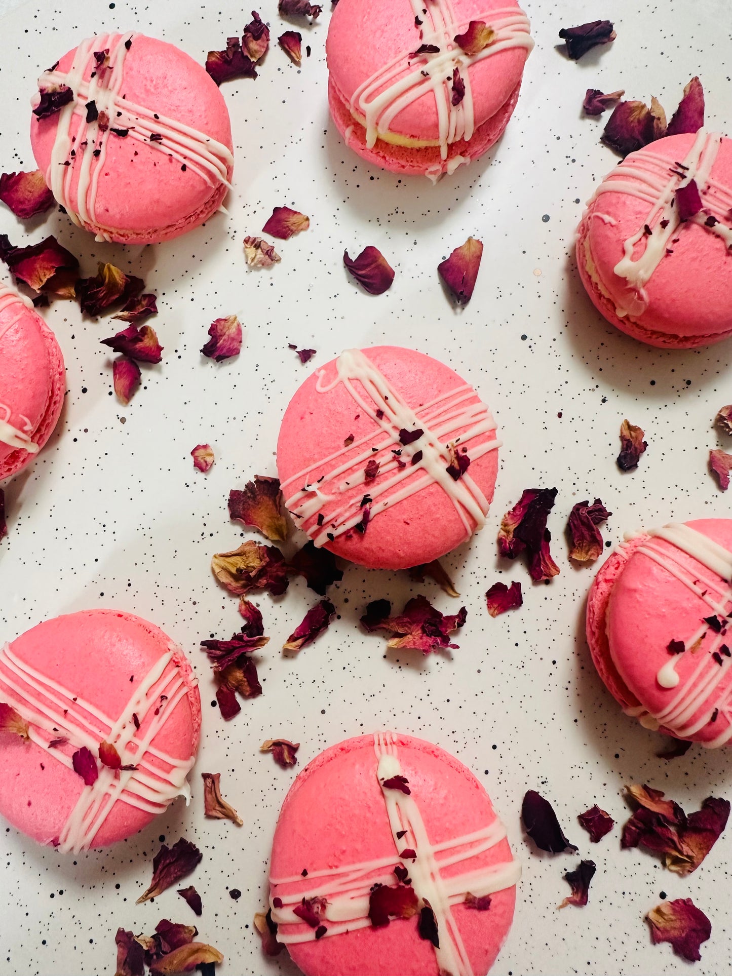 2 Macarons